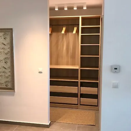 Lela Beach Apartman Apartmán *